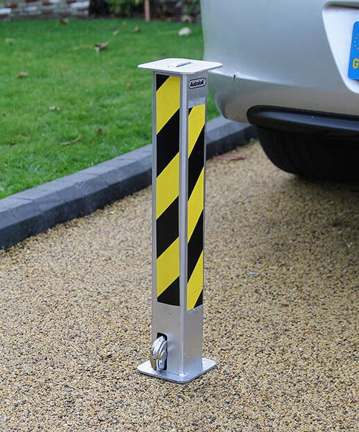 Heavy-Duty High-Vis Telescopic Parking Post