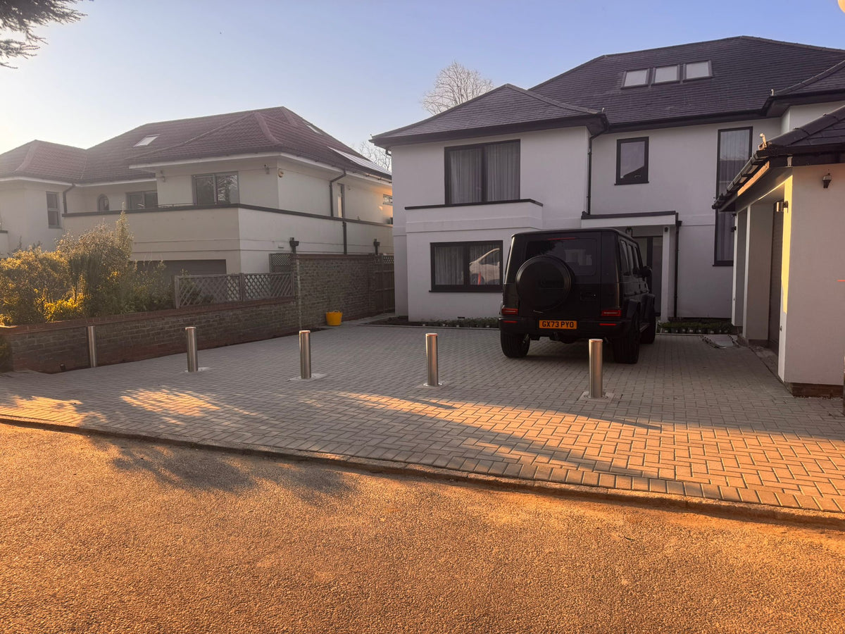 DriveGuard Automatic Bollard
